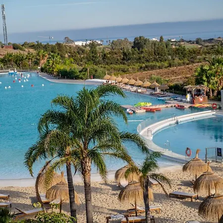 Alcazaba Lagoon