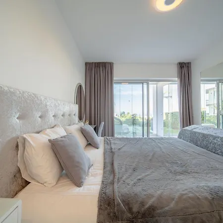 Alcazaba Lagoon Apartment Estepona