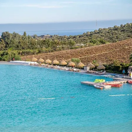 Alcazaba Lagoon * Estepona